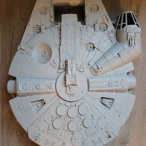 Millennium Falcon case